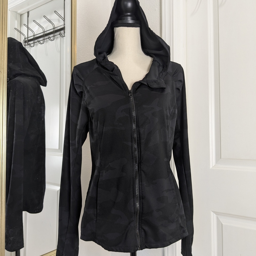 Yogalicious Black Camo Pattern Hooded Zip-Up Hoodie Workout Jacket Sz XL - Picture 2 of 9